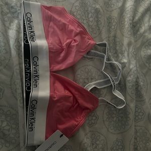 Calvin Klein criss cross back bra in pink M